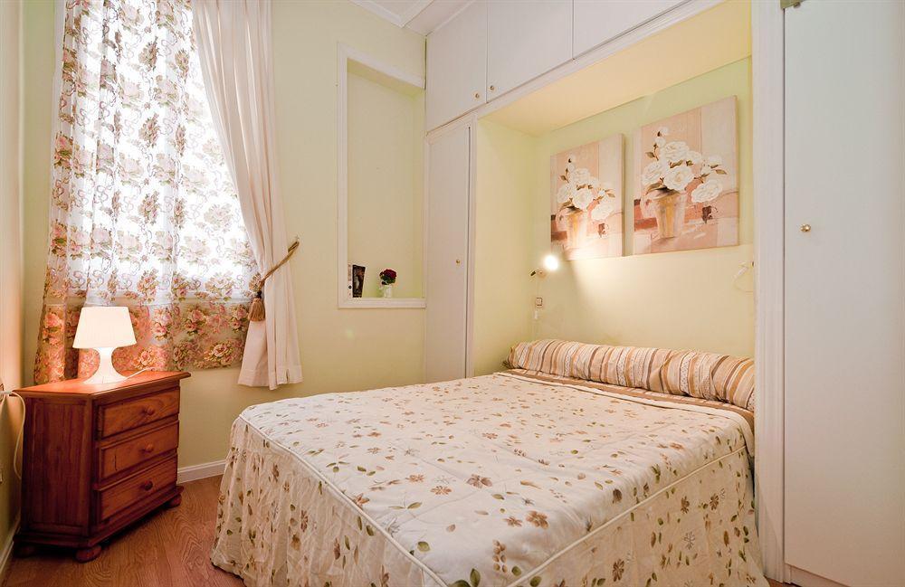 Apartamentos Aqui Me Quedo Madrid Esterno foto