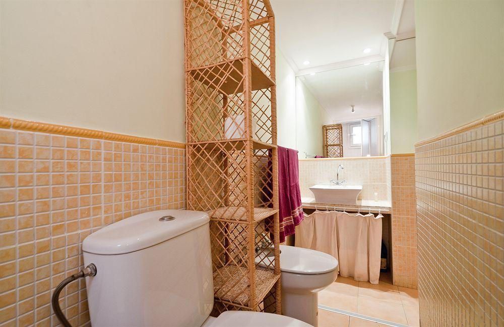 Apartamentos Aqui Me Quedo Madrid Esterno foto