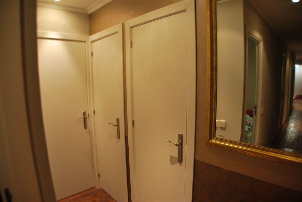 Apartamentos Aqui Me Quedo Madrid Esterno foto