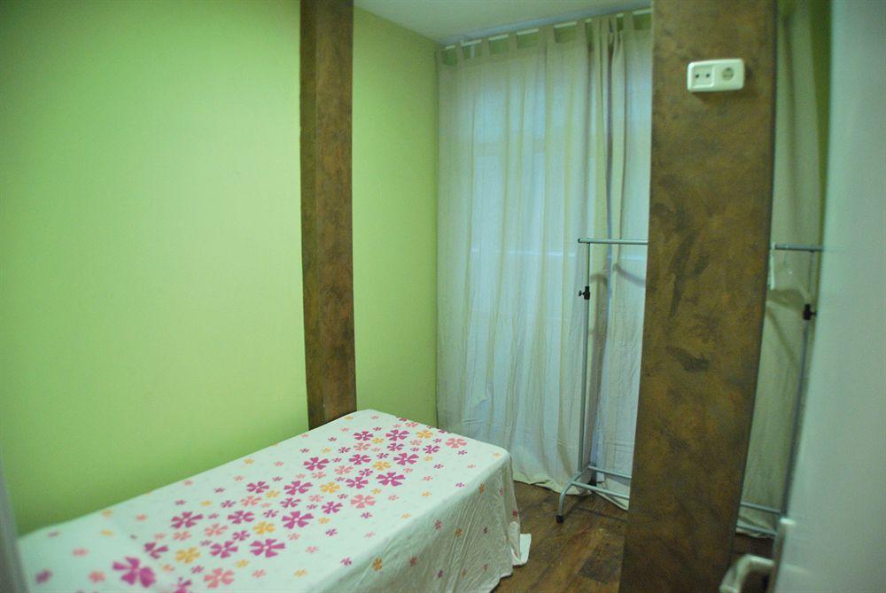 Apartamentos Aqui Me Quedo Madrid Esterno foto