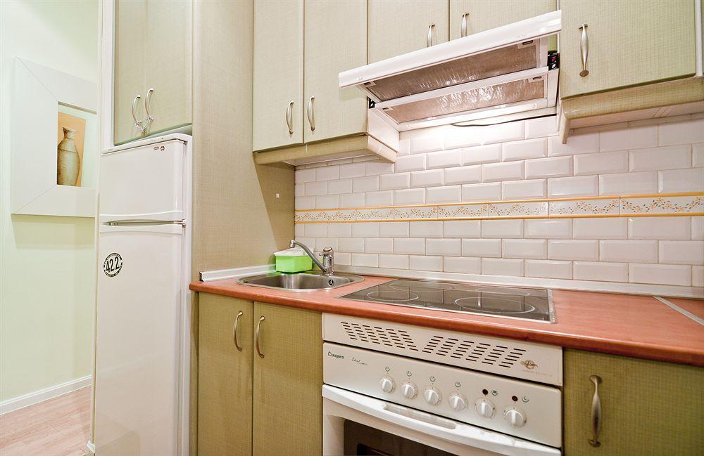Apartamentos Aqui Me Quedo Madrid Esterno foto