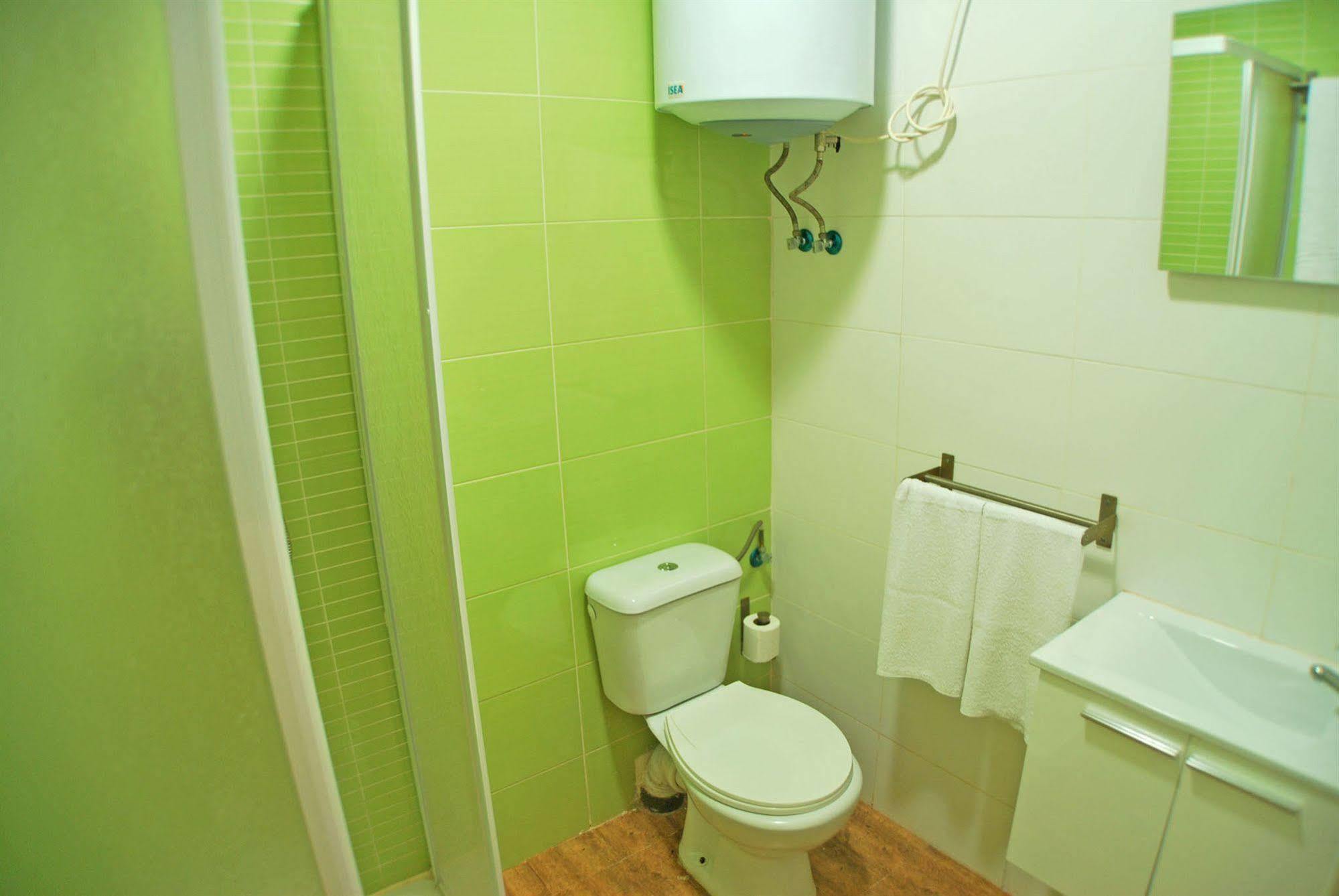Apartamentos Aqui Me Quedo Madrid Esterno foto